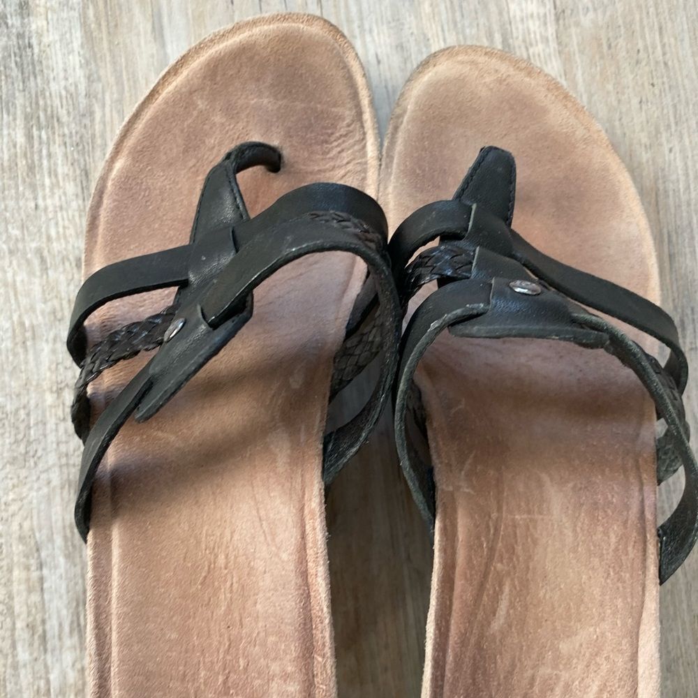 UGG Maddie Black Braided Wedge Heel Sandals Size 7 - Picture 7 of 8
